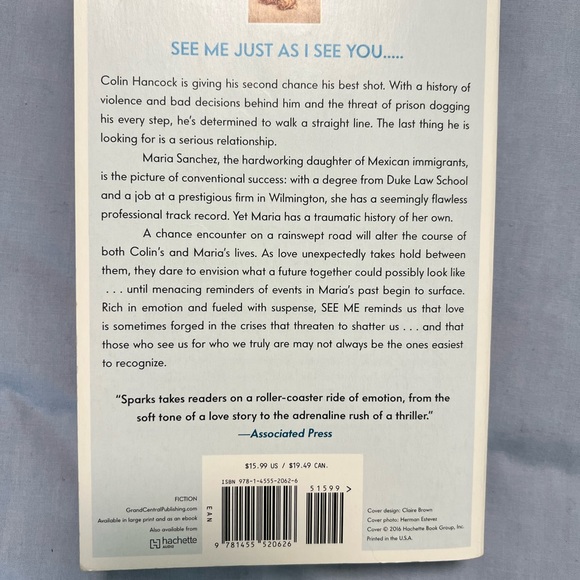 8- Historical fiction and award winner books. 8 book bundle. - Picture 12 of 16